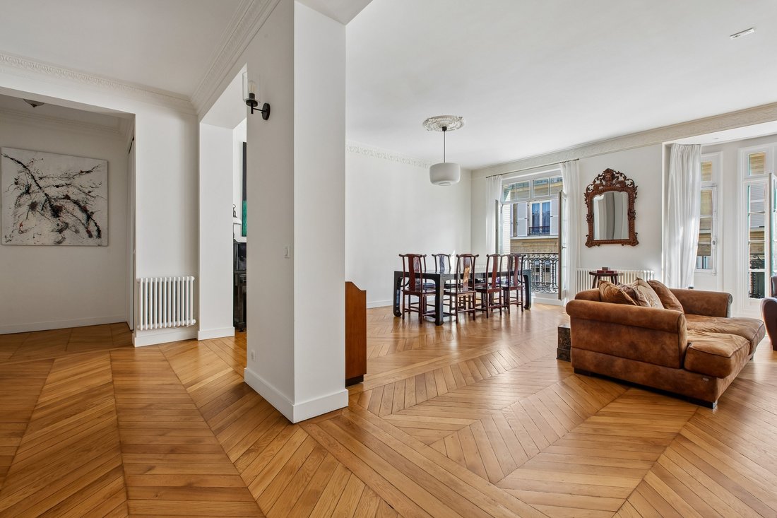Apartment in Bois de Boulogne, Paris 16e Arrondissement, Paris 2 - 17469065