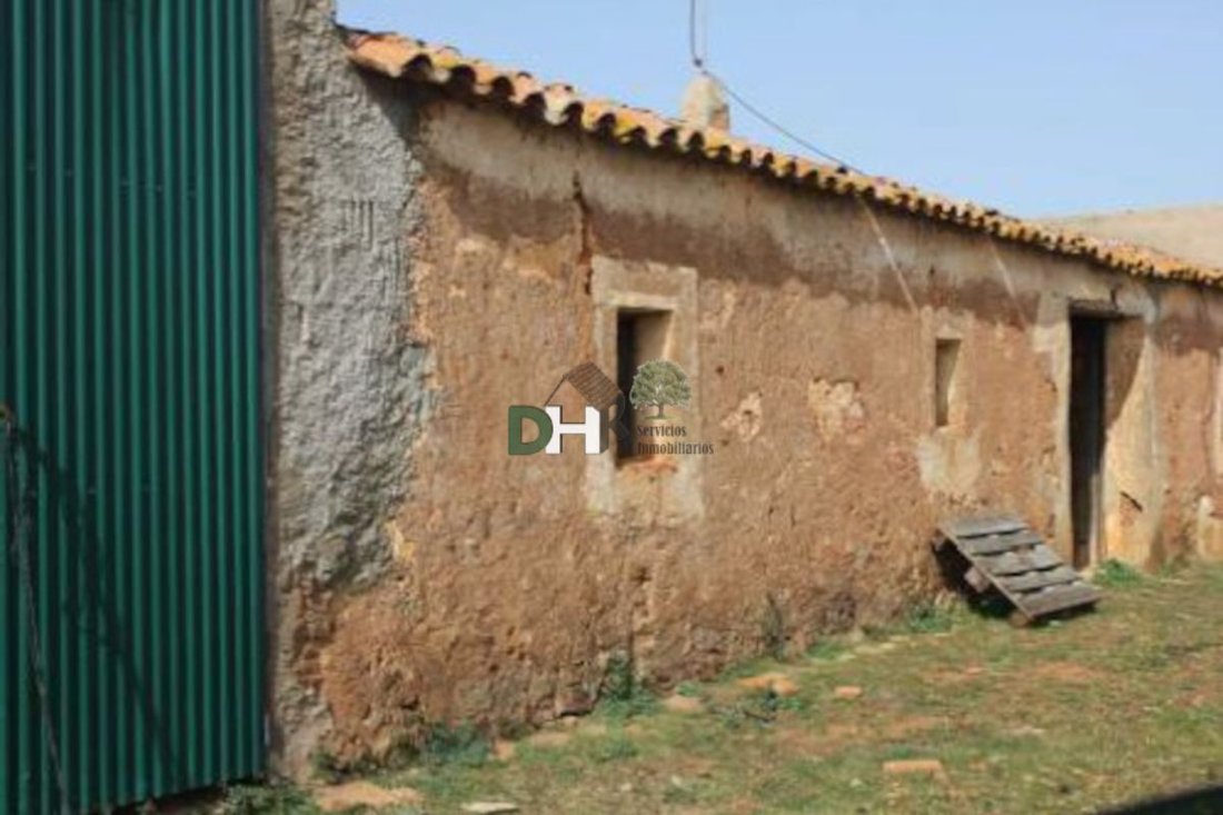 Land in Badajoz, Extremadura, Spain 3 - 13111405