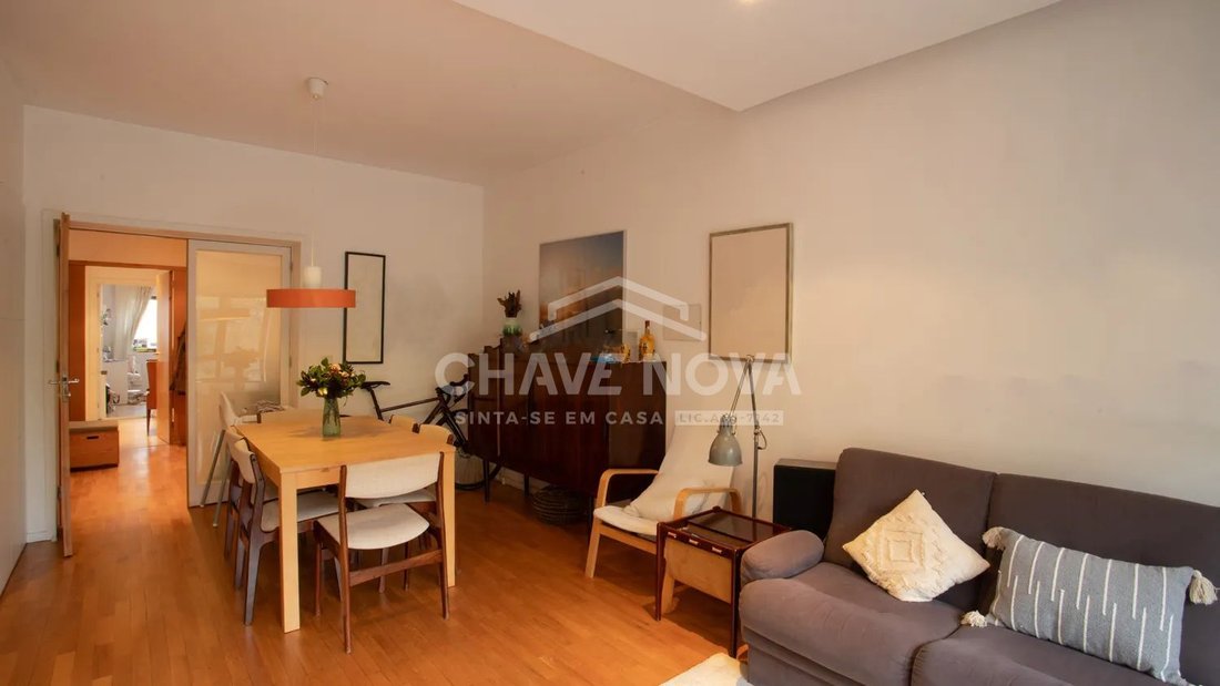 Apartment in Mafamude e Vilar do Paraiso, Porto District, Portugal 4 - 17469110