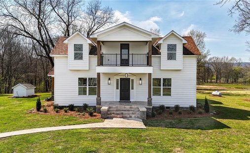 House in Sugar Valley, Georgia, United States 1