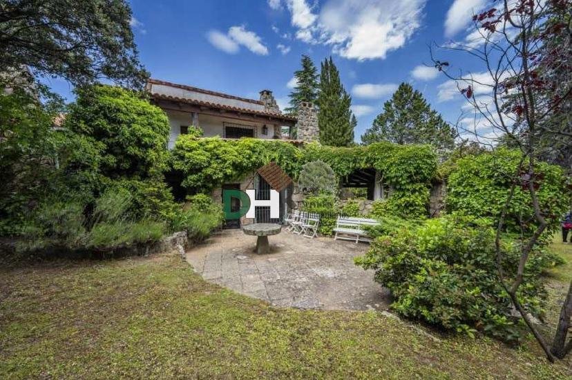 Land in Fuencarral-El Pardo, Madrid, Spain 1 - 15083071