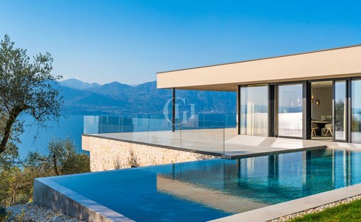 Villa in Torri del Benaco, Veneto, Italy 1