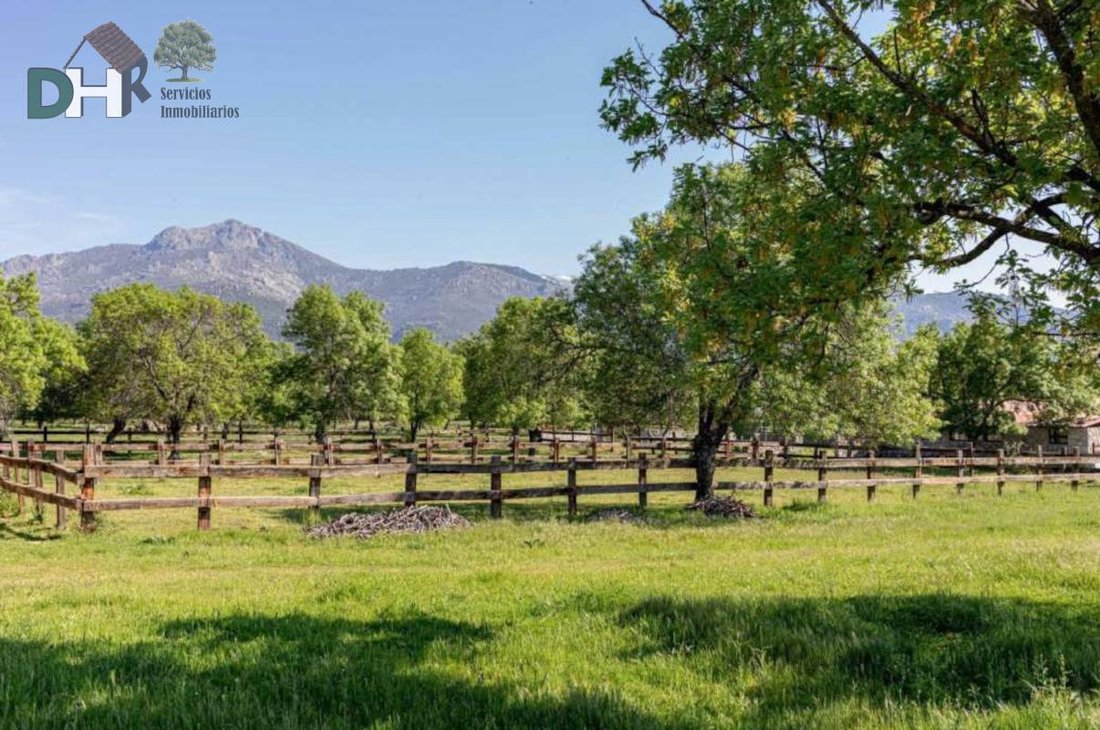 Land in Fuencarral-El Pardo, Madrid, Spain 5 - 15083070