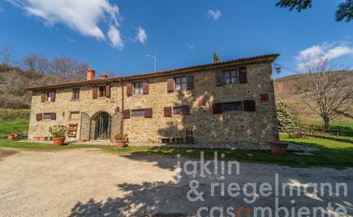 House in Castelfranco Piandisco, Tuscany, Italy 1