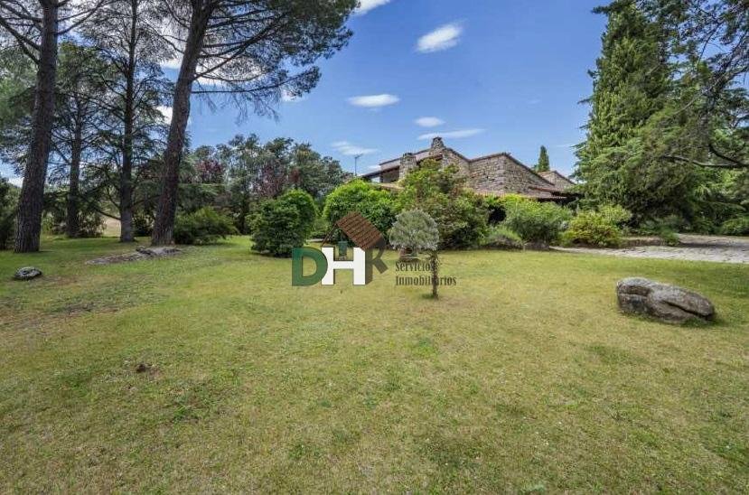 Land in Fuencarral-El Pardo, Madrid, Spain 2 - 15083071