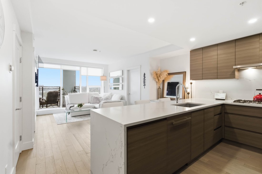 Condo in Victoria, British Columbia, Canada 1 - 17469445