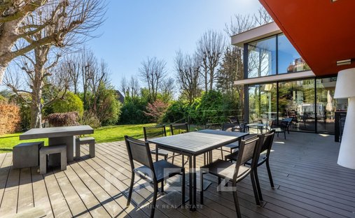 House in Saint-Cloud, Ile-de-France, France 1