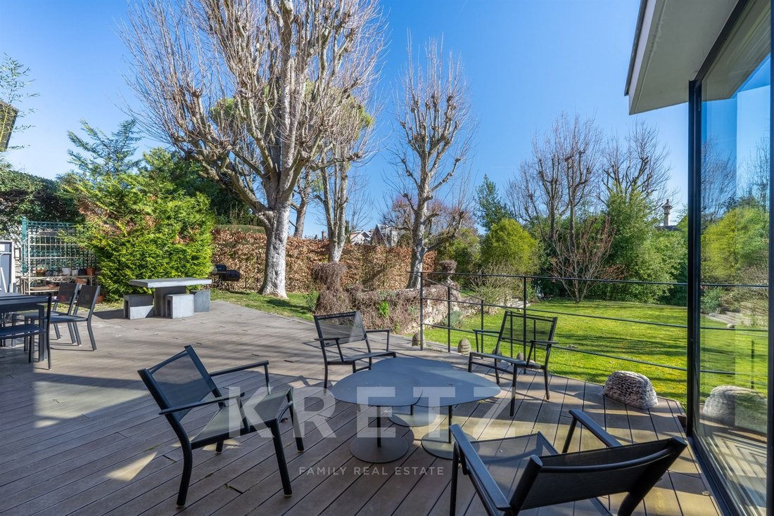 House in Saint-Cloud, Ile-de-France, France 2 - 17469572
