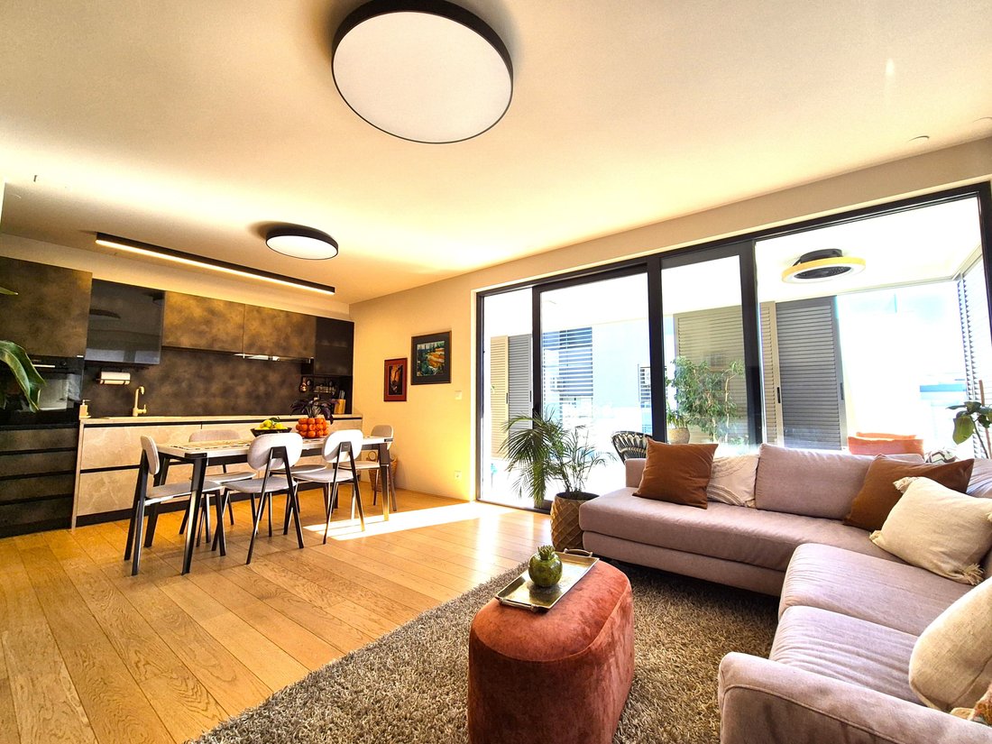 Apartment in Znjan, Split, Split-Dalmatia County 1 - 17469673