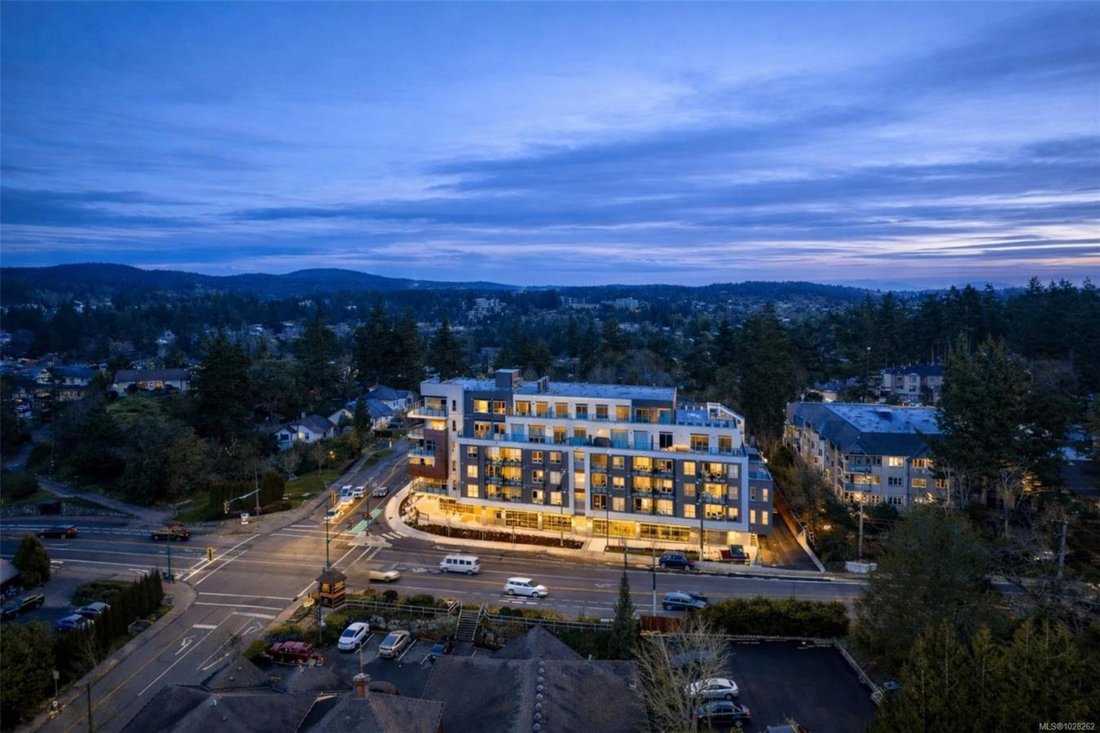 Condo in View Royal, British Columbia, Canada 1 - 17469742