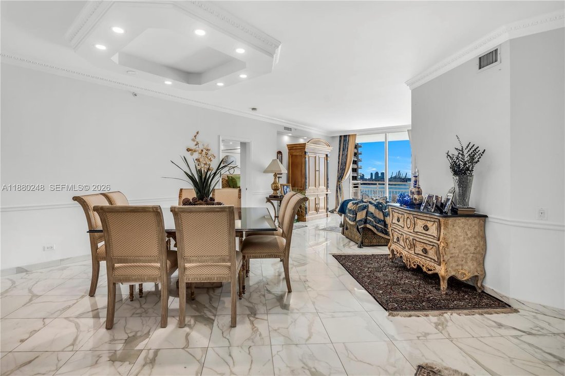 Condo in Miami, Florida, United States 5 - 16201292