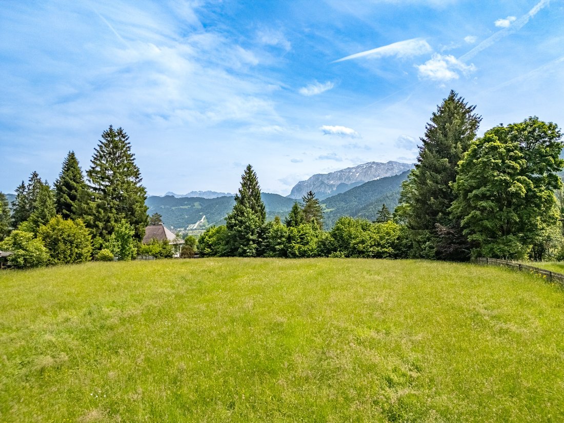 Land in Garmisch-Partenkirchen, Bavaria, Germany 2 - 17469949