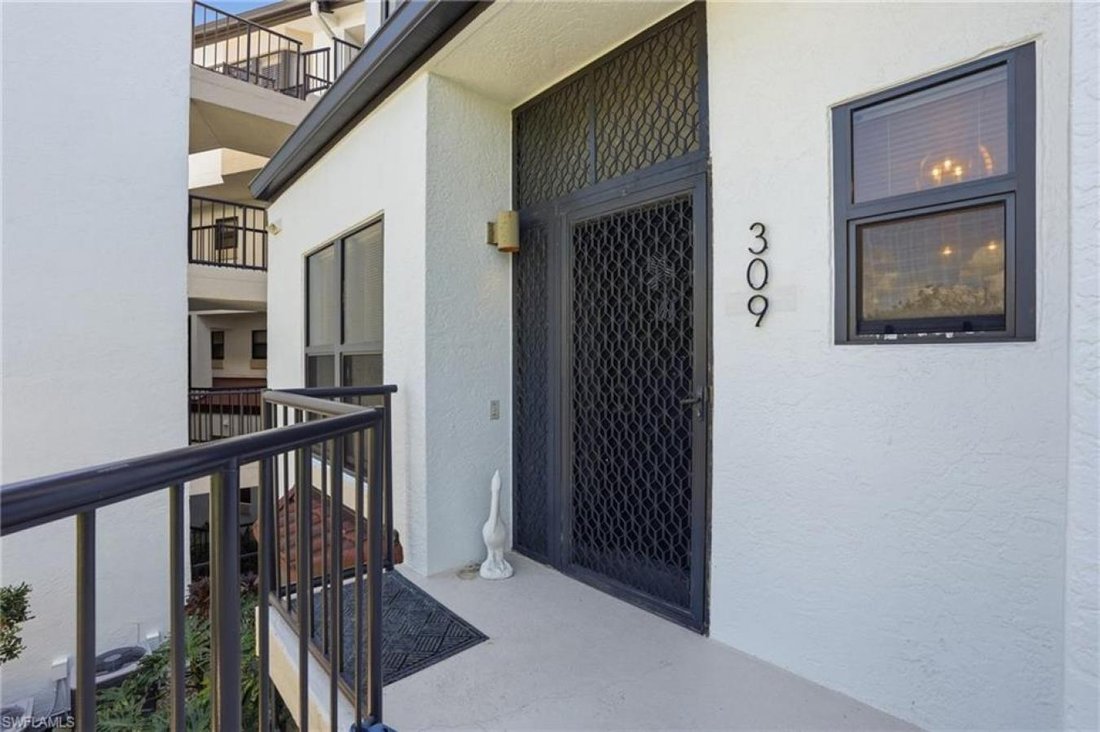 Condo in Naples, Florida, United States 5 - 17469690