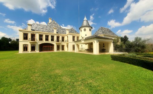 Villa in Woodhill Golf Estate, Gauteng, South Africa 1