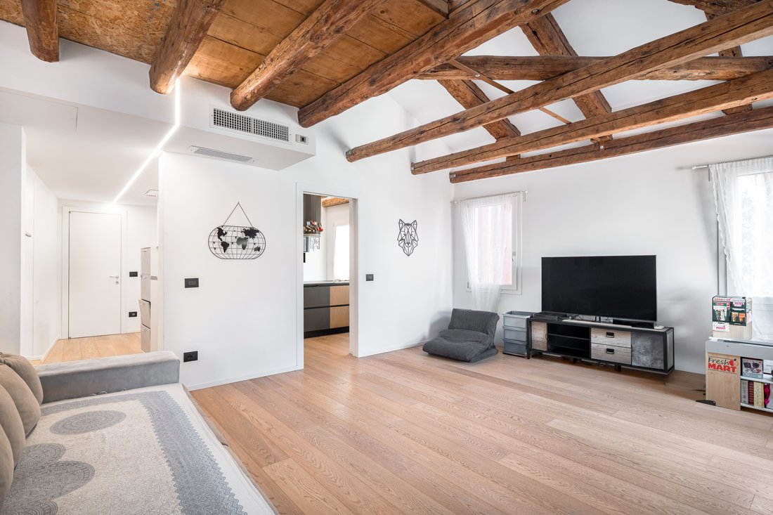 Apartment in Saint Paul, Venice, Italy 2 - 17470057