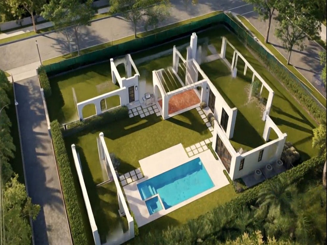 West Palm Beach, Florida, United States 3 - 17469938