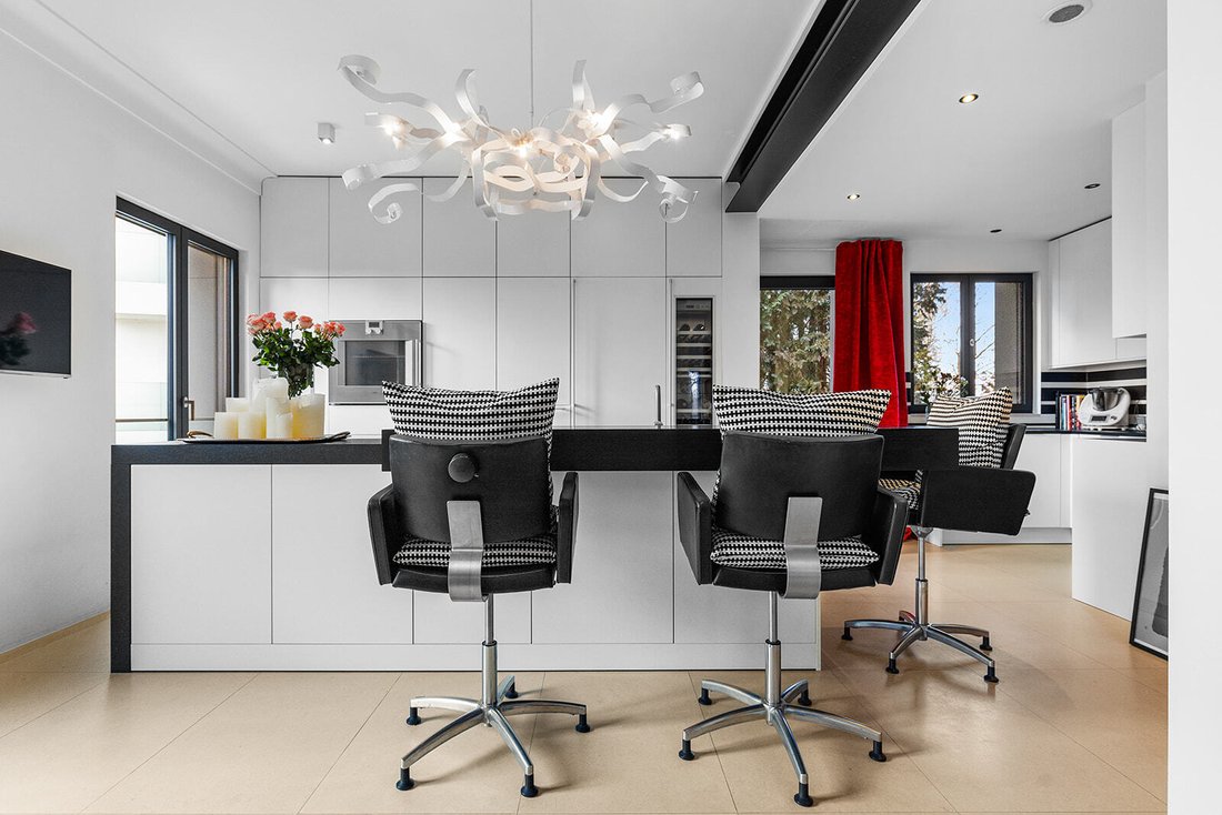 Villa in Luxembourg, Luxembourg District, Luxembourg 3 - 17470037