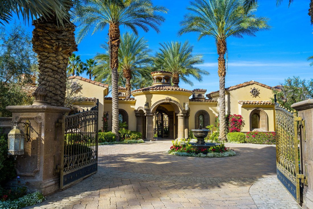 5 Bedrooms Single Family Detached In Rancho Mirage, California, United ...
