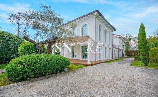 Villa a Vittoria Apuana, Forte dei Marmi, Toscana 1
