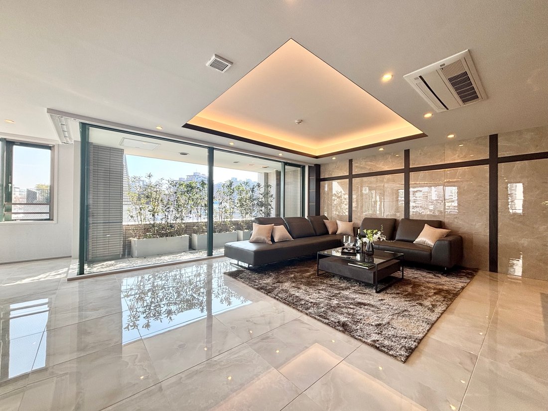 Condo in Minato City, Tokyo, Japan 2 - 15796555