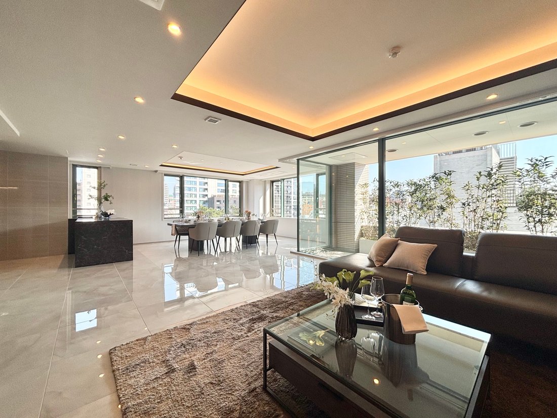 Condo in Minato City, Tokyo, Japan 1 - 15796555