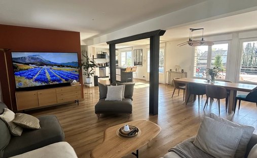 19th Century Château With 4,34 Hectare Wooded Park Swimming Pool Burgundy, Near Beaune