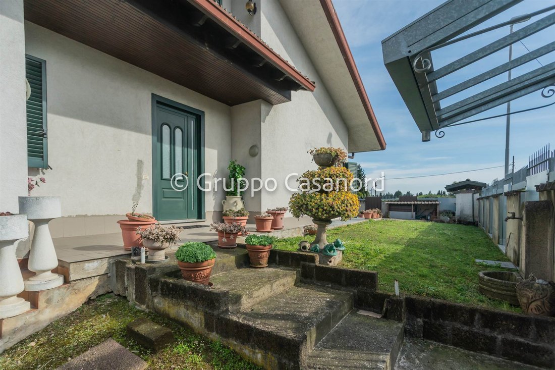 Villa in Carugate, Lombardy, Italy 3 - 17474200