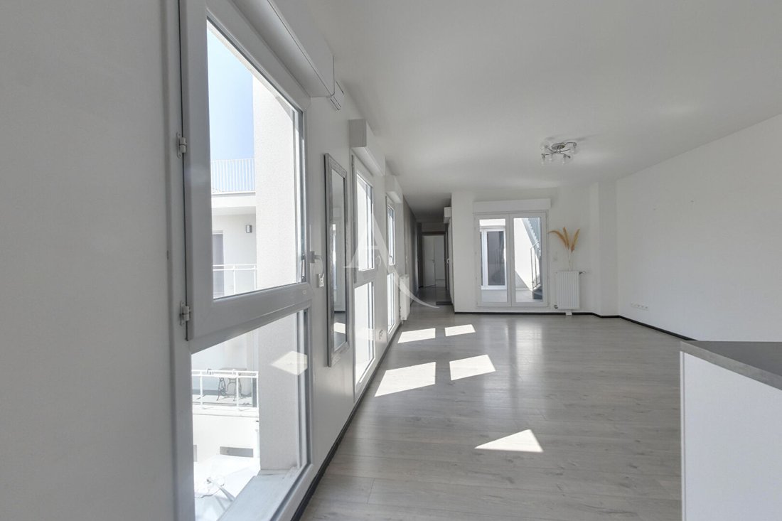 Apartment in Cachin, Romainville, France 1 - 17472054