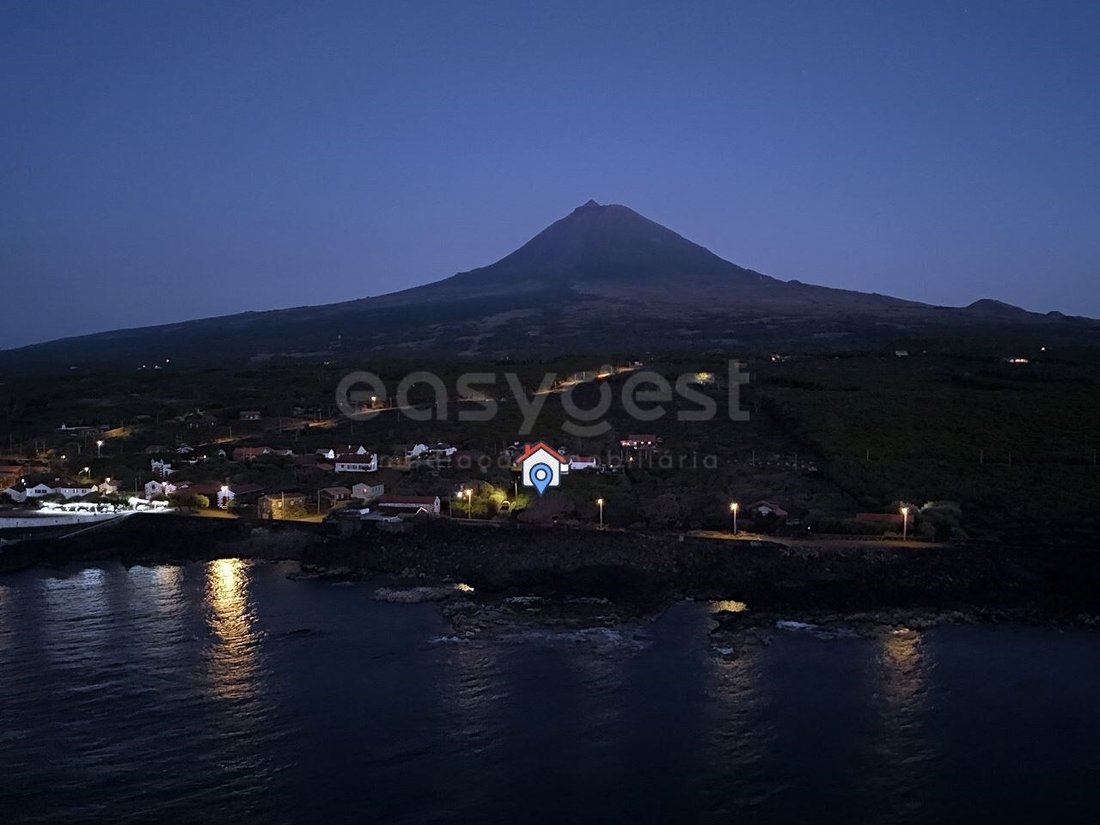 House in Bandeiras, Azores, Portugal 1 - 17474226