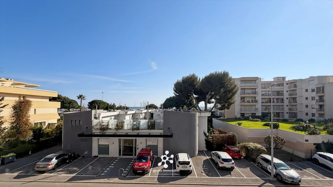 Apartment in Saint-Laurent-du-Var, Provence-Alpes-Côte d'Azur, France 3 - 17473642