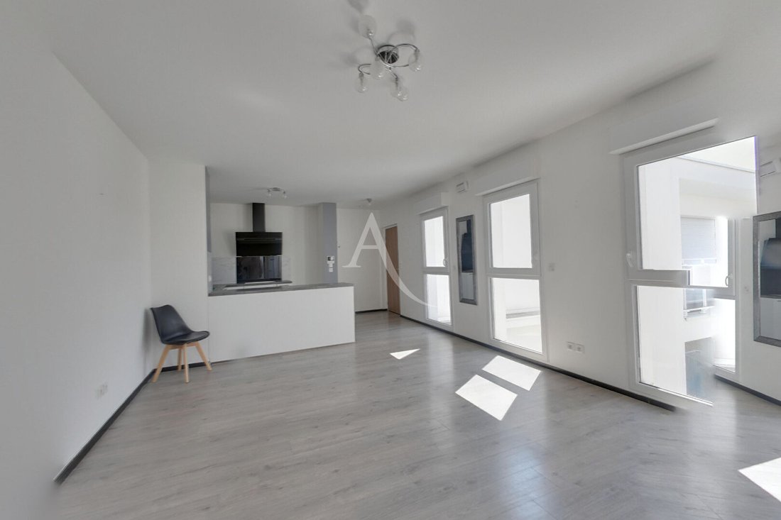 Apartment in Cachin, Romainville, France 5 - 17472054