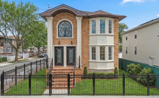 House in New York, New York, United States 1