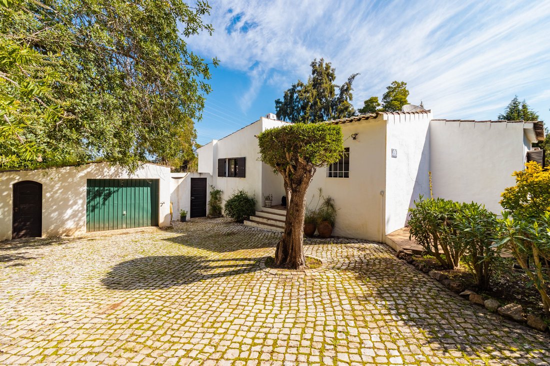 Villa in Mexilhoeira Grande, Algarve, Portugal 3 - 17472170