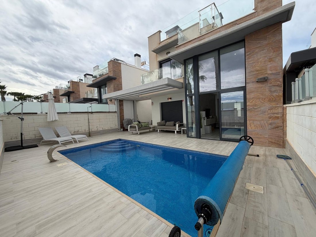 Villa in Orihuela, Valencian Community, Spain 2 - 17472035
