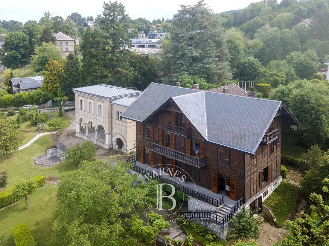 Estate in Centre Ville Nord, Aix-les-Bains, France 2 - 17470987