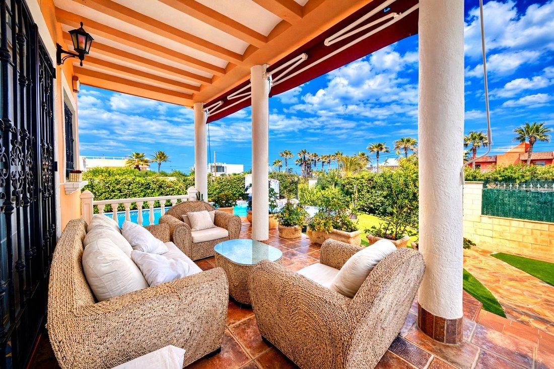 Villa in Torrevieja, Valencian Community, Spain 4 - 17474488