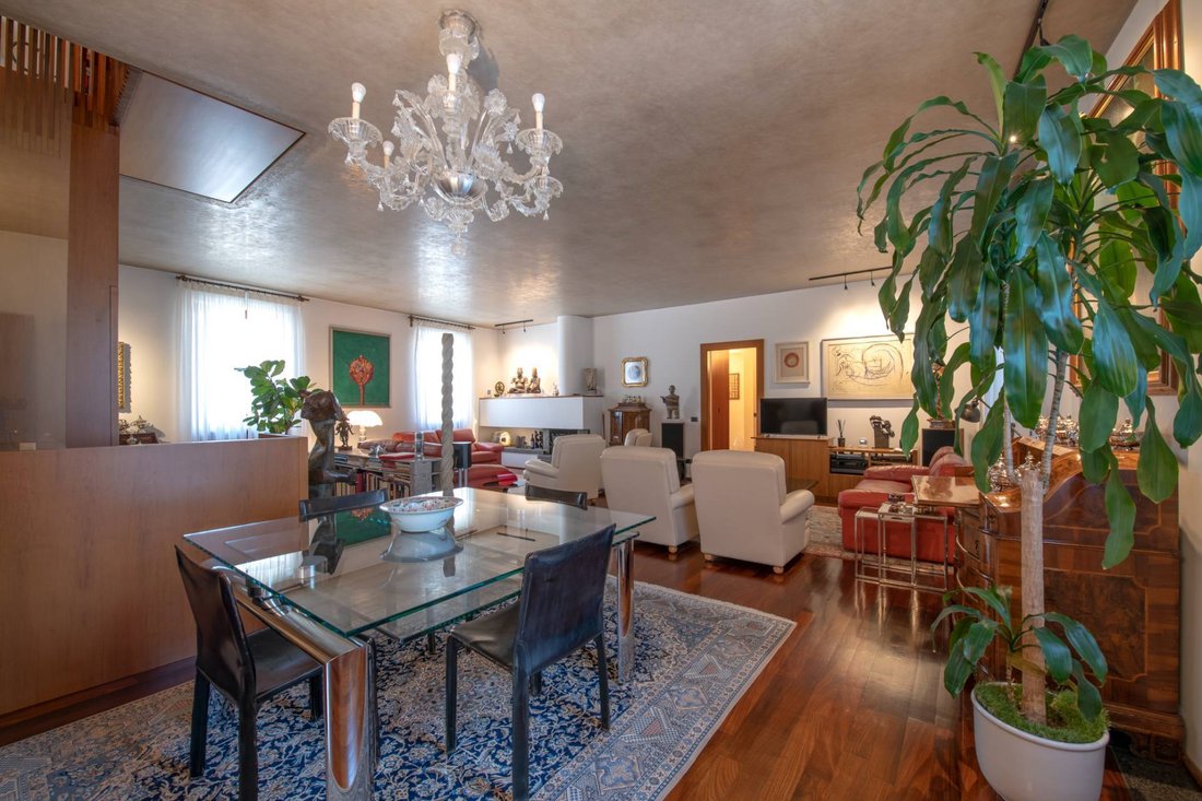Apartment in Center, Verona, Veneto 4 - 16161159