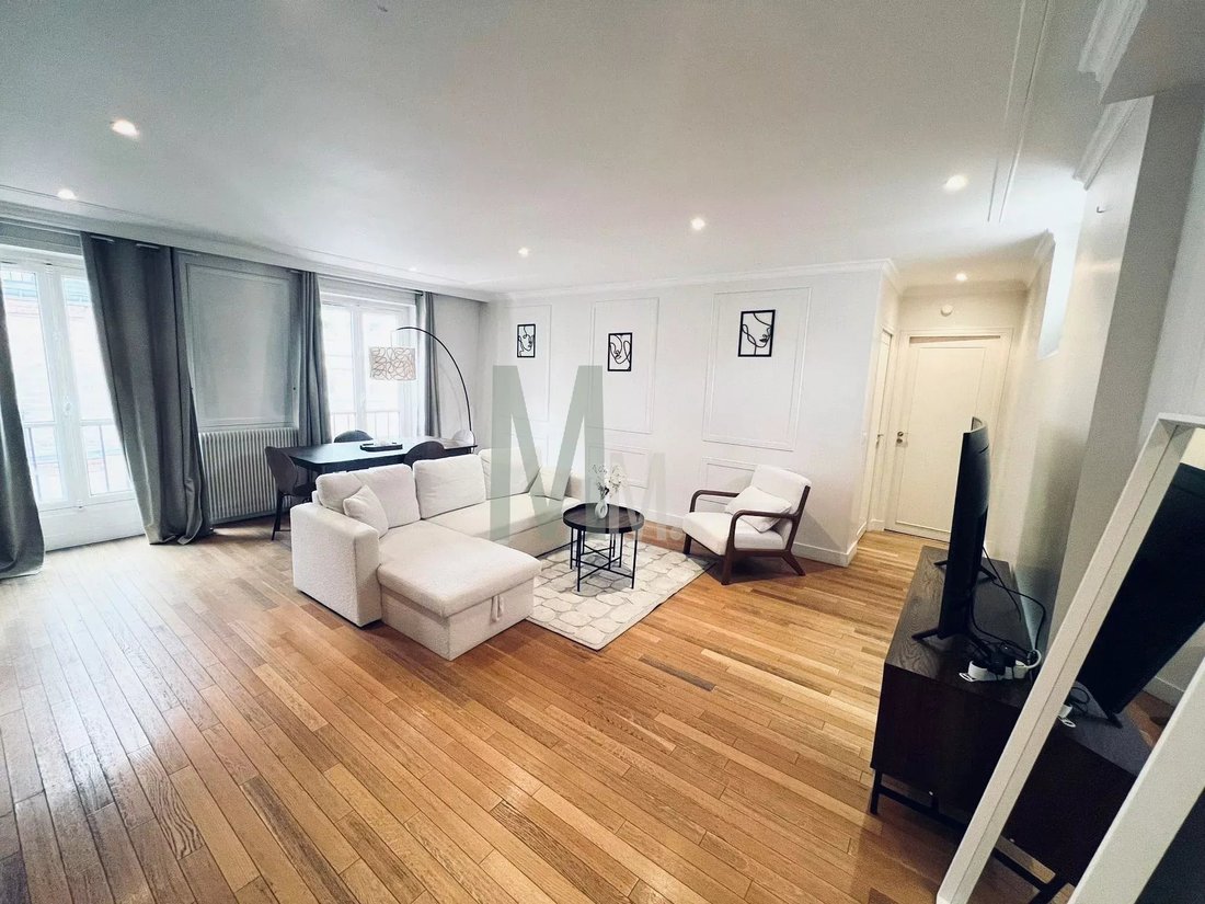 Apartment in Saint Philippe du Roule, Paris 8e Arrondissement, Paris 1 - 17471993