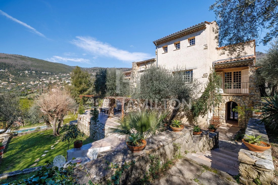 Villa in Grasse, Provence-Alpes-Côte d'Azur, France 2 - 16629818