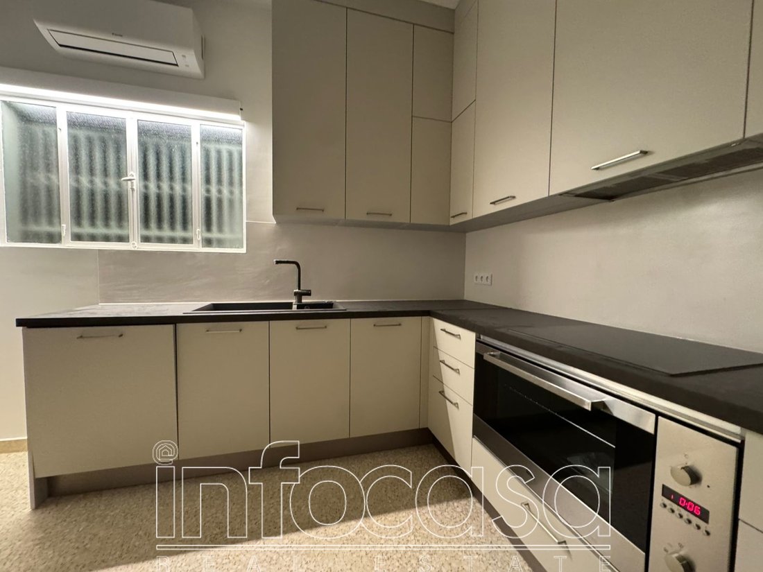 Apartment in Sunoikia Kolonakiou, 1st District of Athens, Athens 5 - 17473283
