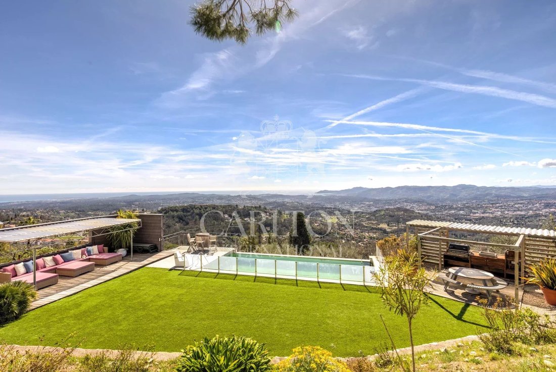 Villa in Châteauneuf-Grasse, Provence-Alpes-Côte d'Azur, France 2 - 17470713