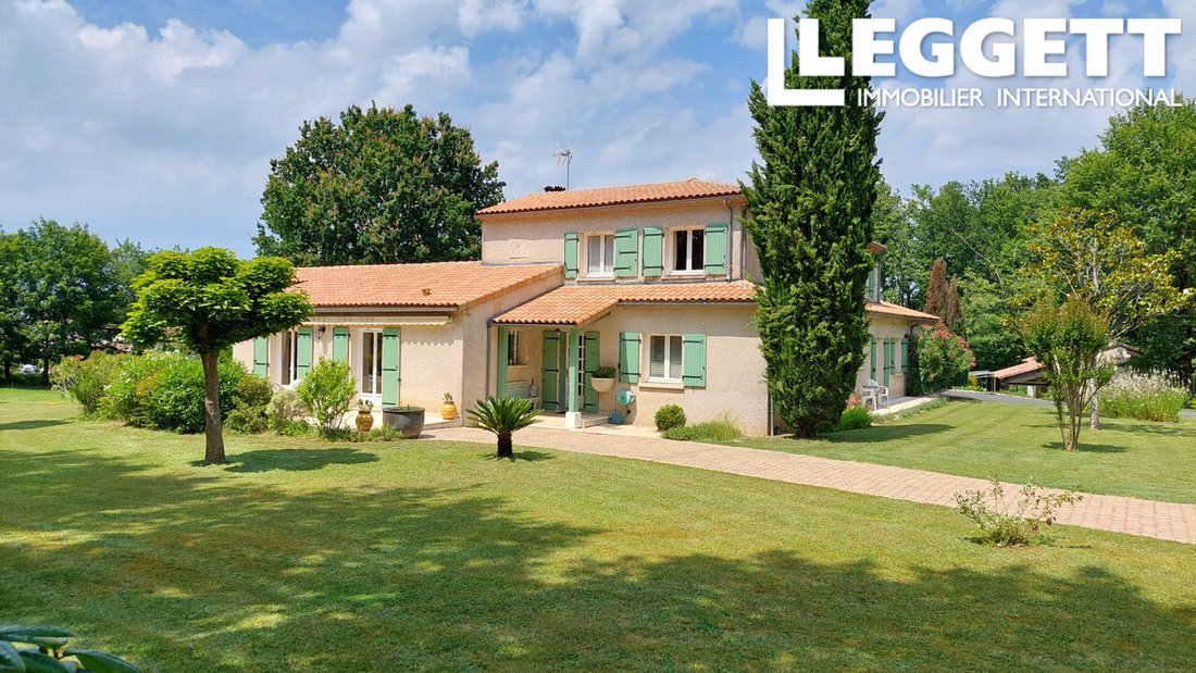 Villa in Dirac, Nouvelle-Aquitaine, France 1 - 14329977