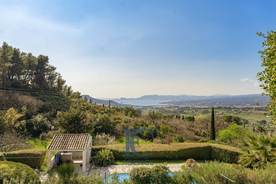 House in La Cadiere-d'Azur, Provence-Alpes-Côte d'Azur, France 1 - 17473683