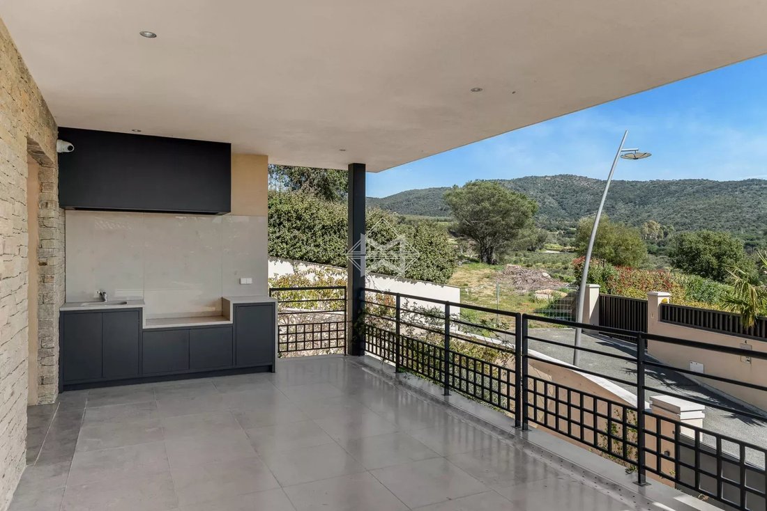 Villa in Ville-Les Saquedes-Le Bouillonnet, Sainte-Maxime, France 4 - 17472068