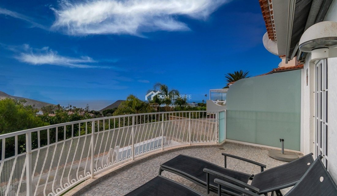 Villa in Arona, Canary Islands, Spain 3 - 17471029