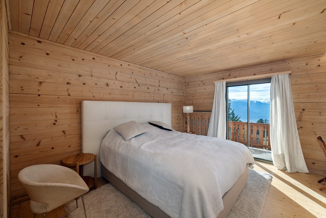 Chalet in Crans-Montana, Valais, Switzerland 4 - 17470769