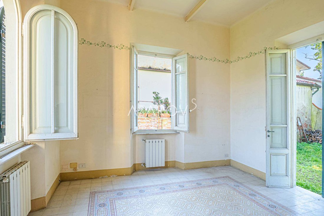 Villa in Historic Center, Lucca, Tuscany 3 - 17471346