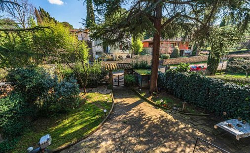 Apartment in Pian dei Giullari, Florence, Italy 1
