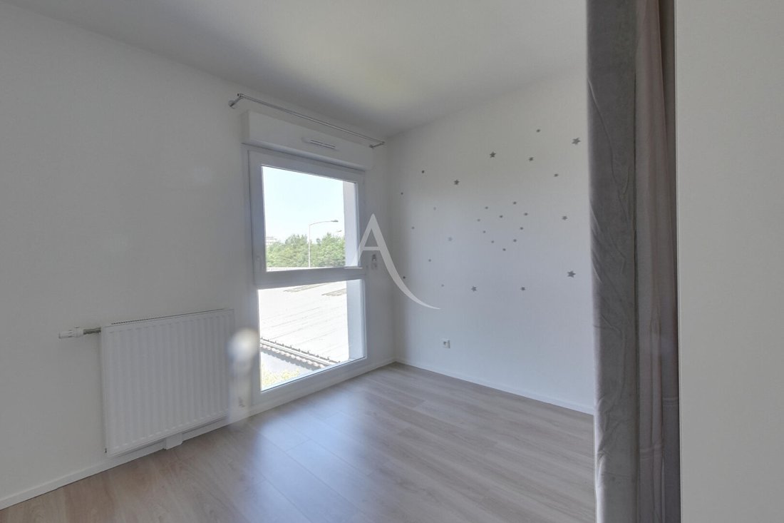 Apartment in Cachin, Romainville, France 3 - 17472054