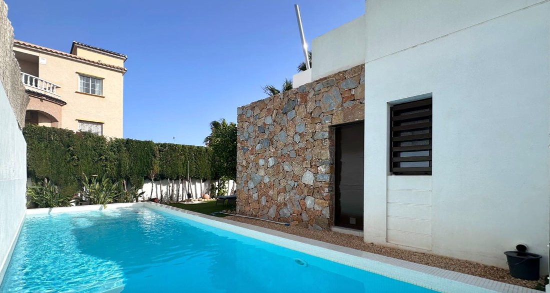 Villa in Orihuela, Valencian Community, Spain 2 - 17471972